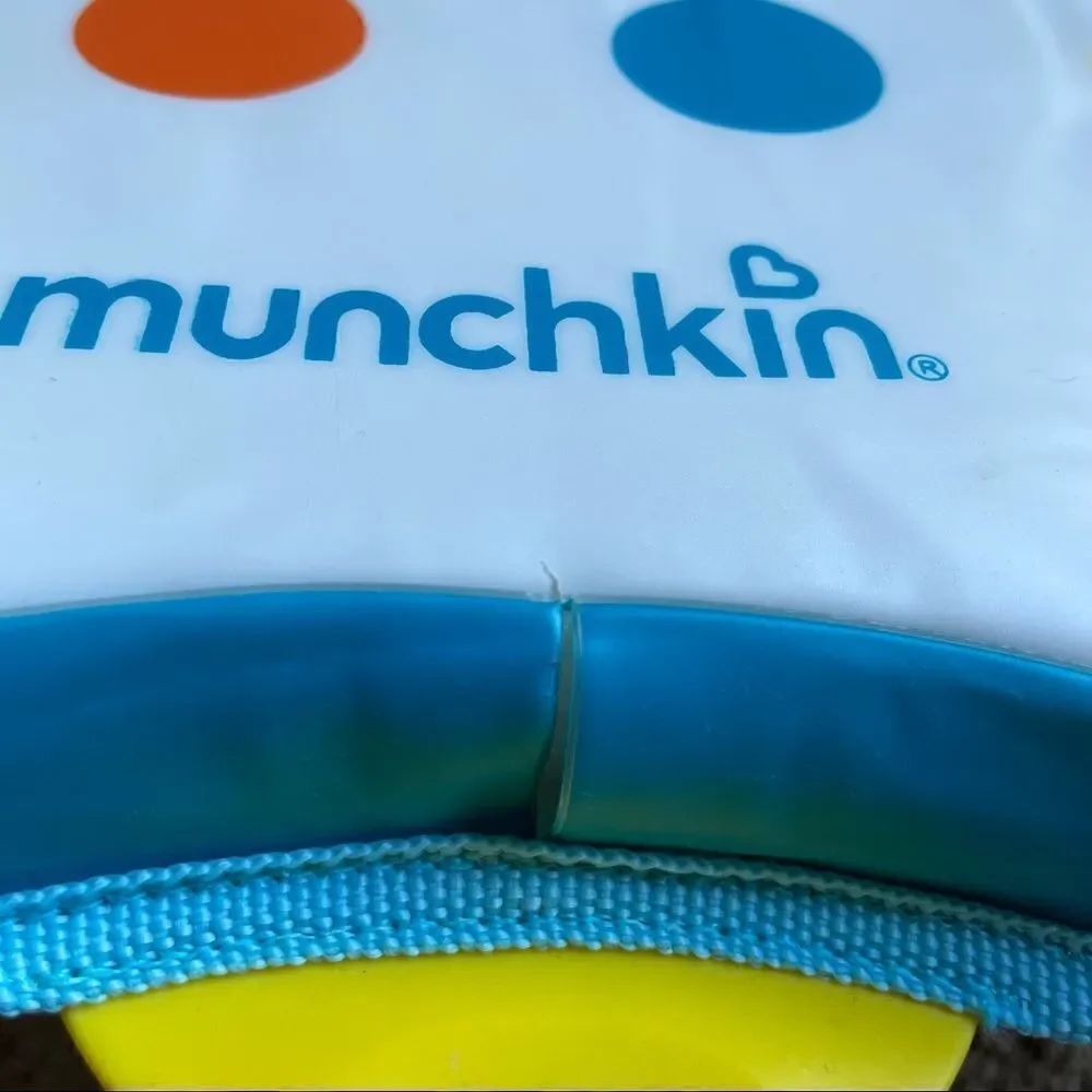 Munchkin Dandy Dots Multi-color Water Resistant Bathroom Kneeler Pad EUC